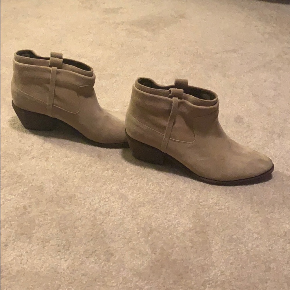 Joie bootie